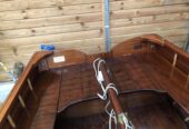 Maxi Dingotto ? wyjątkowa włoska łódź z drewna mahoniowego!